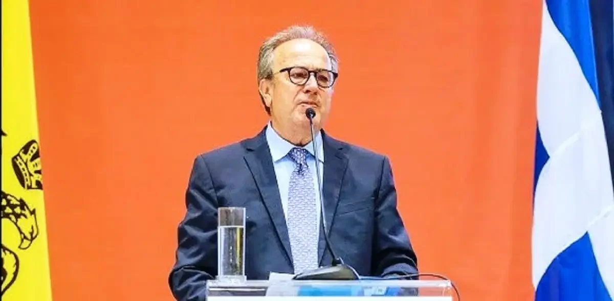 Το 2025 δεν θα μείνει στην ιστορία της Χώρας μας ως χρονιά προόδου. Περισσότερο θα καταγραφεί ως μια περίοδος πολιτικής αδράνειας, θεσμικής κόπωσης και κανονικοποίησης της αδικίας.
