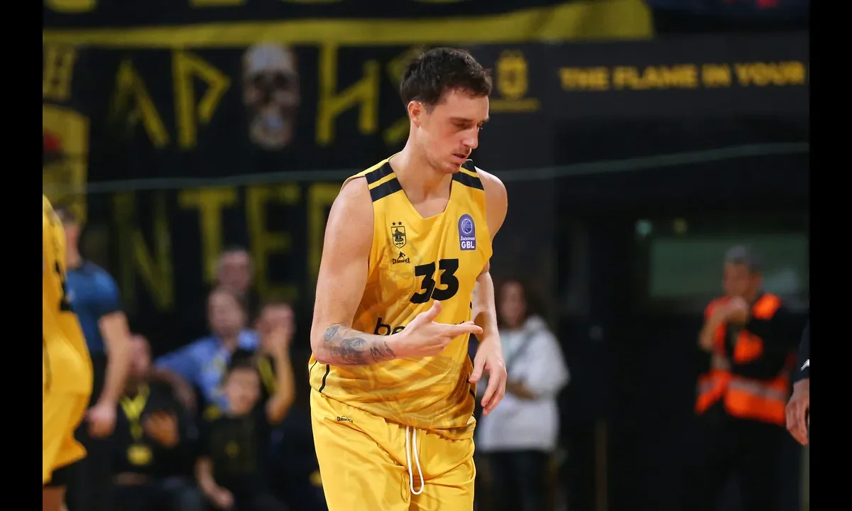 Άρης - Χάποελ Ιερουσαλήμ ευρωπαϊκή μάχη στο EuroCup με ένταση ρυθμό άμυνες δυνατές κατοχές μεγάλα σουτ και στόχο τη νίκη.