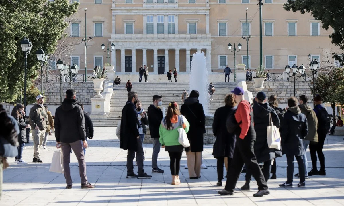 Ελλάδα: Παραπάνω από το μισό χρόνο, δουλεύουμε για το κράτος - Ιδιαίτερα οι έμμεσοι φόροι προκαλούν μια μόνιμη «αφαίμαξη» για τα νοικοκυριά.