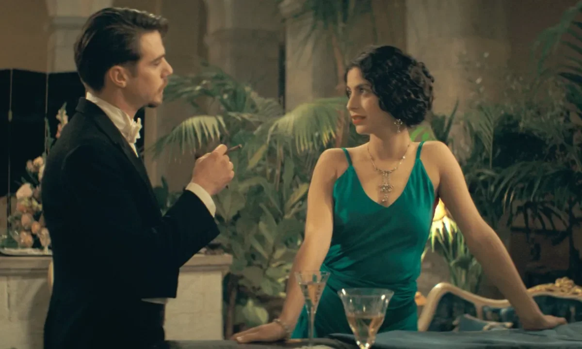 Η Μεγάλη Χίμαιρα σαρώνει στο ERTFLIX με πάνω από 2,1 εκατ. θεάσεις. Απόψε το συγκλονιστικό 4ο επεισόδιο στην ΕΡΤ1.