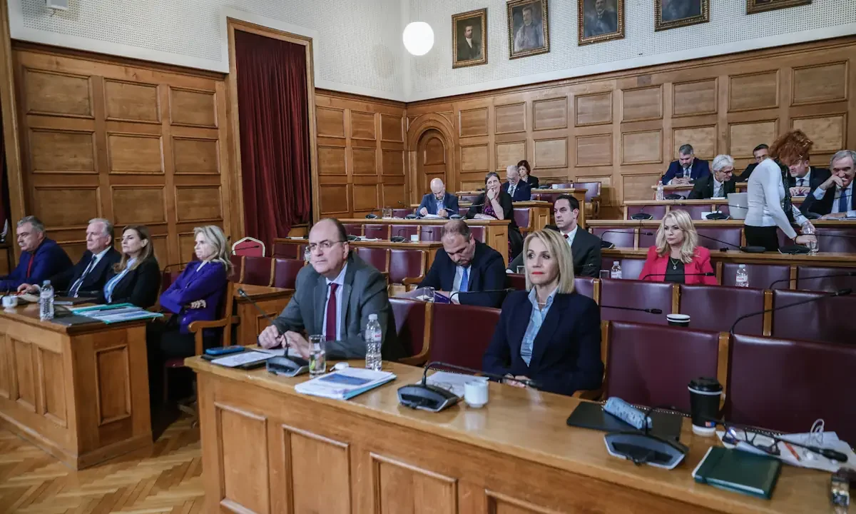 Εξεταστική ΟΠΕΚΕΠΕ: Ψηφίστηκε η πρόταση της ΝΔ για απόσυρση 17 μαρτύρων - Καλούνται οι «άσχετοι» και οι εξαιρούνται οι σημαντικοί.