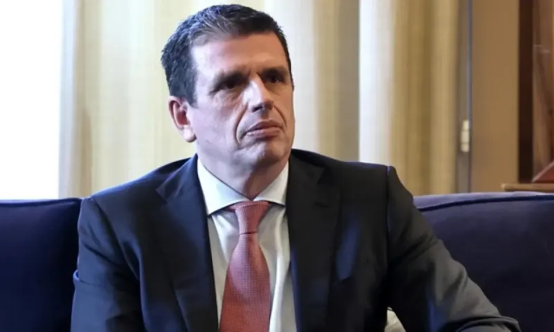 Παραλήρημα Καιρίδη για Τέμπη: Εξίσωσε τον ελληνικό σιδηρόδρομο με το ελβετικό μπαρ που κάηκε στο Κραν Μοντανά