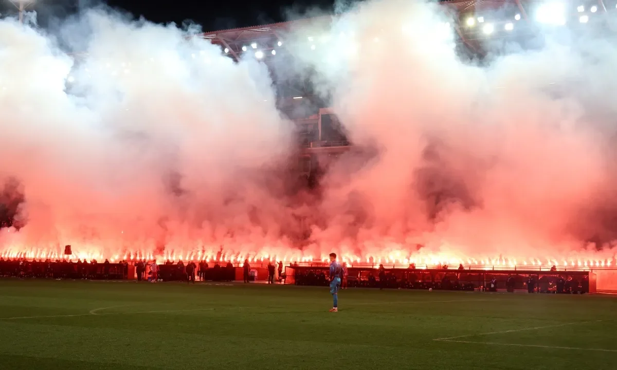 Ο ΠΑΟΚ νίκησε 4-1 τον Πανσερραϊκό στην Τούμπα, σε ένα παιχνίδι με έντονο συναισθηματικό φορτίο και τέσσερα γκολ πριν το 26ο λεπτό. αετόπουλα
