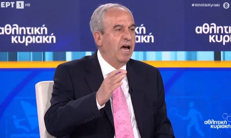 Παναγιώτης Βαρούχας για ΑΕΚ – Ολυμπιακός : Πέναλτι στον Λουίζ, κόκκινη στον Ποντένσε (vid)