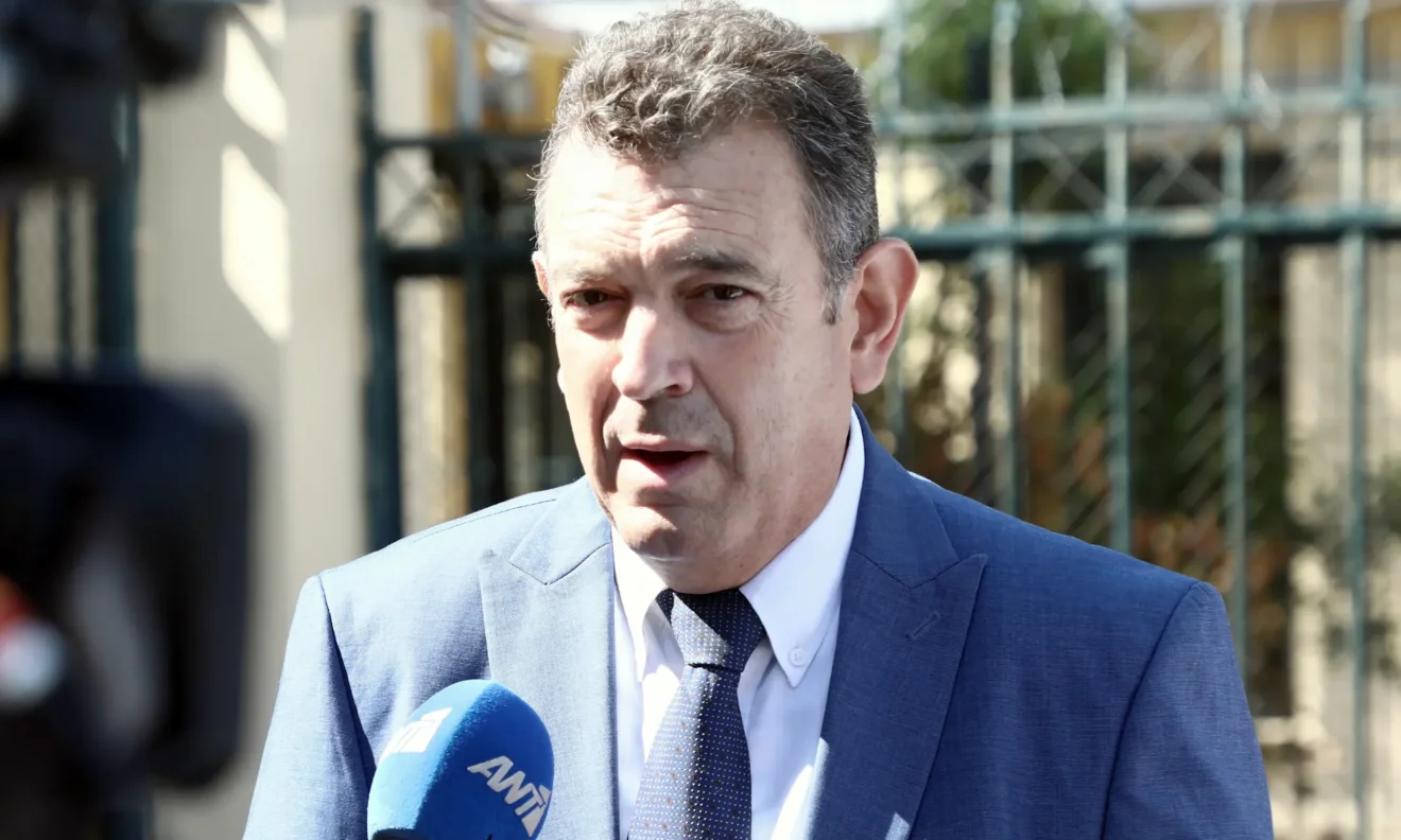 Ο πρόεδρος του Ελληνικού παλμού,Νίκος Παπαδόπουλος, από το βήμα της Βουλής, μιλά για 21.000 αφίξεις μέσω Κρήτης και ζητά στήριξη στο Λιμενικό.