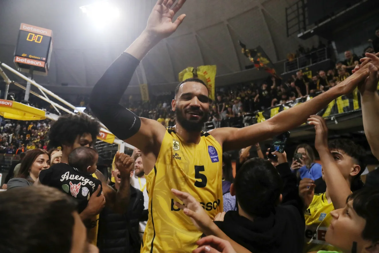 Ουνιβερσιτάτεα Κλουζ - Άρης στο EuroCup, ματς με ένταση και βαριές κατοχές, όπου οι άμυνες και τα μεγάλα σουτ μπορούν να κάνουν διαφορά.