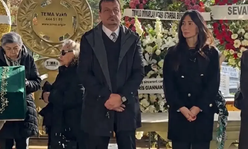 Το τελευταίο αντίο στη μητέρα του Αταμάν
