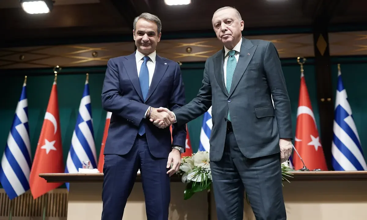 Αδιανόητο - Για πρώτη φορά στην ιστορία Έλληνας πρωθυπουργός μιλά επαινετικά για τον γενοκτόνο των Ελλήνων Μουσταφά Κεμάλ Ατατούρκ.