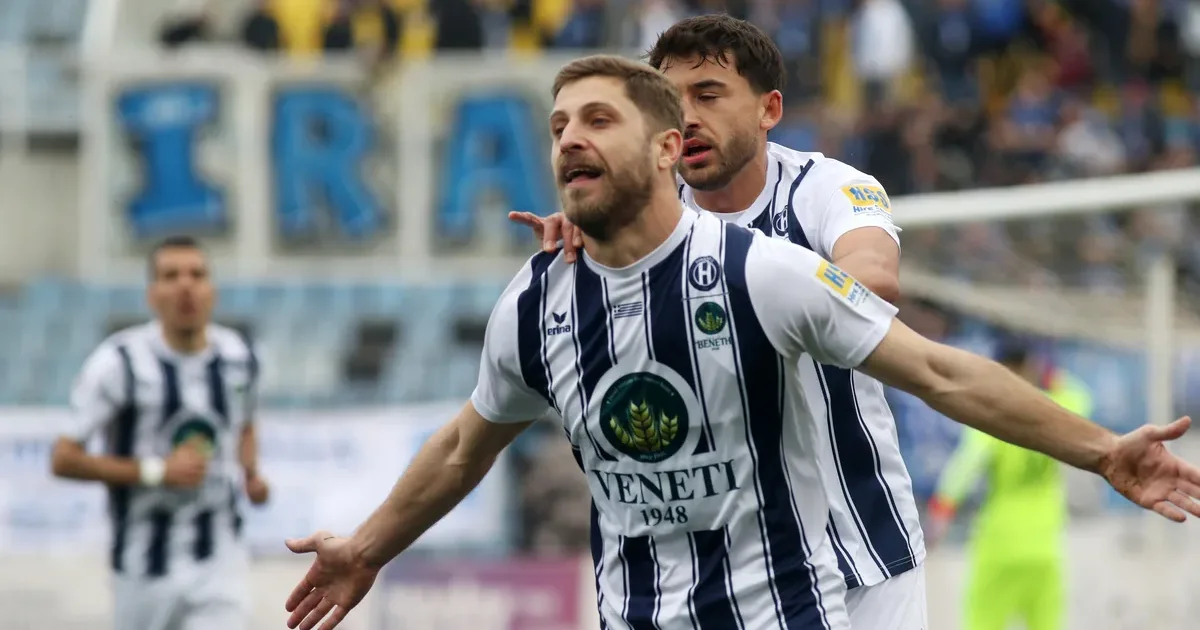 Super League 2: Ά&nu;&omicron;&iota;&xi;&epsilon; &tau;&eta;&nu; &psi;&alpha;&lambda;ί&delta;&alpha; &omicron; &Eta;&rho;&alpha;&kappa;&lambda;ή&sigmaf;. &Kappa;έ&rho;&delta;&iota;&sigma;&epsilon; &kappa;&alpha;&iota; &epsilon;&lambda;&pi;ί&zeta;&epsilon;&iota; &omicron; &Pi;&Alpha;&Sigma; &Gamma;&iota;ά&nu;&nu;&iota;&nu;&alpha;. &Nu;ί&kappa;&eta; &pi;&alpha;&rho;&alpha;&mu;&omicron;&nu;ή&sigmaf; &omicron; &Pi;&Alpha;&Omicron;&Kappa; &Beta;'.&nbsp;