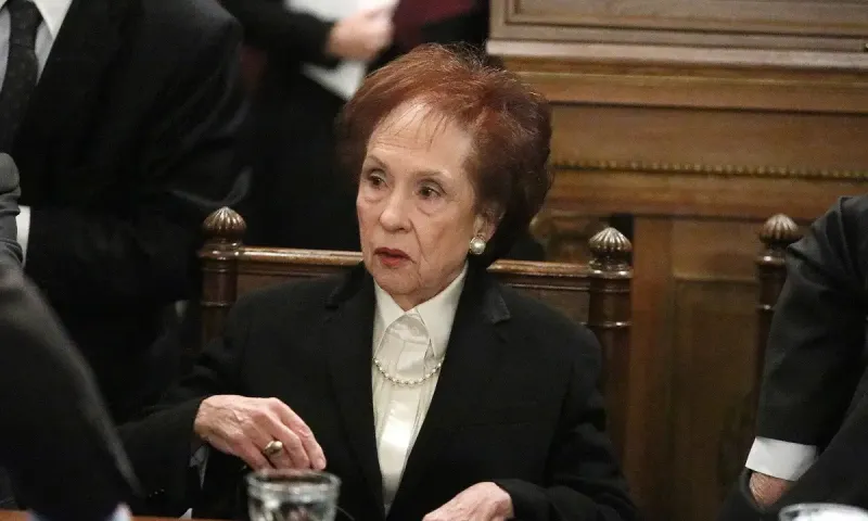 Πέθανε η Άννα Ψαρούδα Μπενάκη