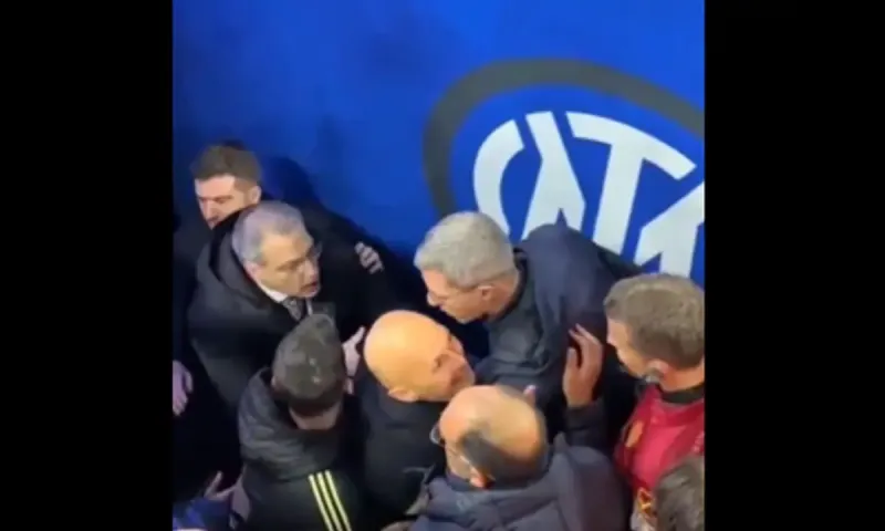 Έγινε... Ηλιόπουλος ο Σπαλέτι και την «έπεσε» στον διαιτητή