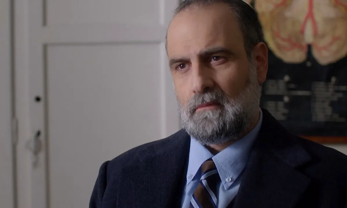 Άγιος Έρωτας του Alpha. Ο Κυριάκος κινείται για να «θεραπεύσει» την Ελένη, ενώ ο Παύλος παραδέχεται την αρπαγή της περιουσίας της Θάλειας.
