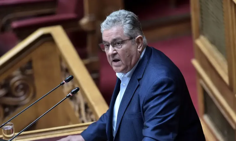 Αποκάλυψη – βόμβα από τον Δ.Κουτσούμπα: 2 drones που καταρρίφθηκαν στην Κύπρο, είχαν στόχο τη Σούδα