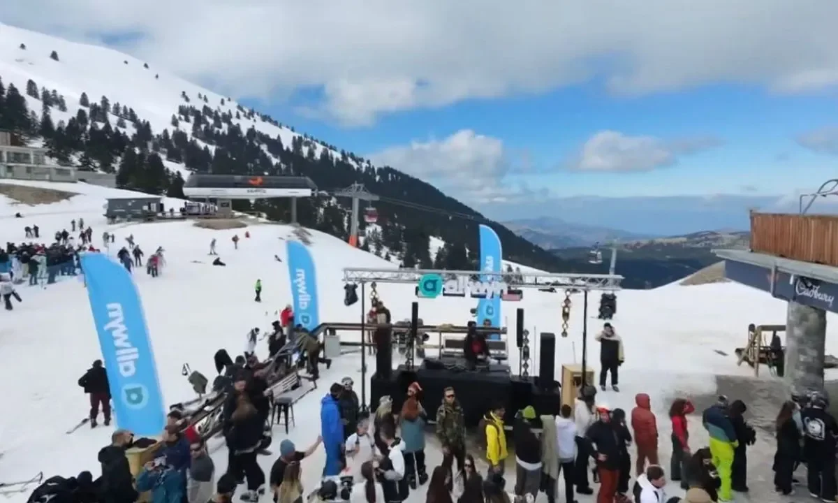 Από τις πίστες στο dancefloor – Το Après Ski Party της Allwyn που ξεσήκωσε το Χιονοδρομικό Κέντρο Καλαβρύτων