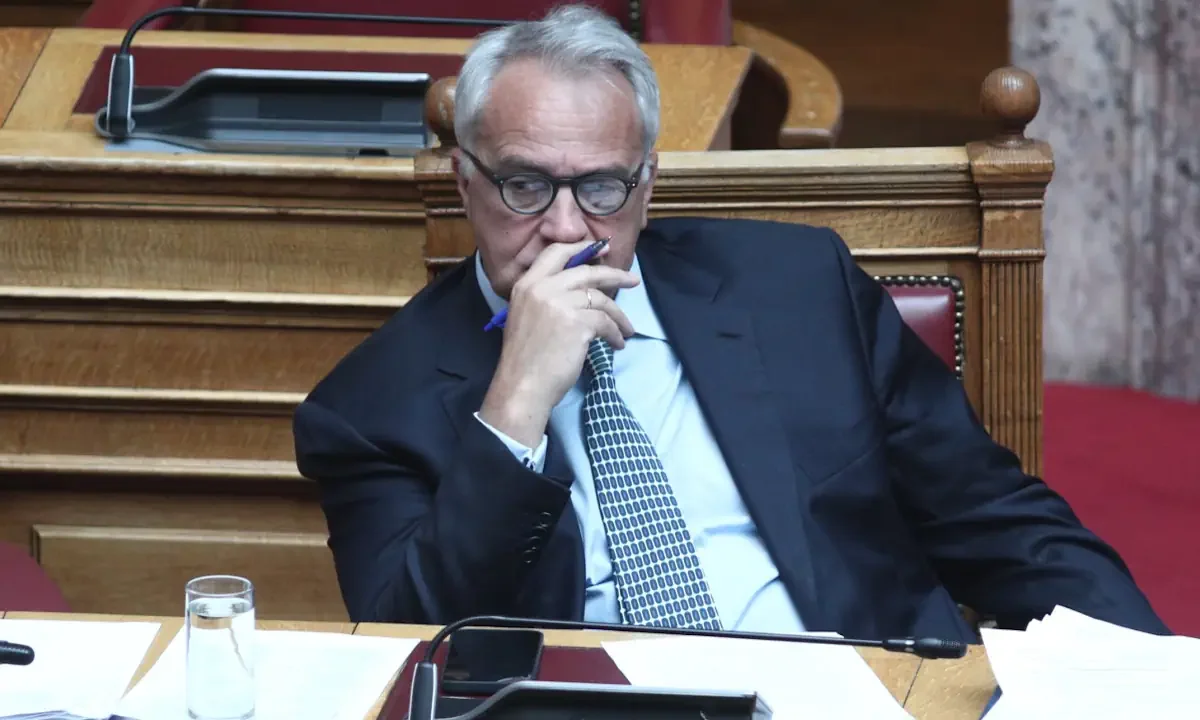 Ο Μάκης Βορίδης ισχυρίζεται ότι ίσως του... παράπεσε το έγγραφο - Για ψευδορκία στην Εξεταστική του ΟΠΕΚΕΠΕ τον κατηγορεί η αντιπολίτευση.