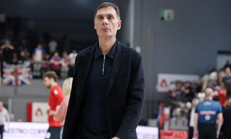 Έξαλλος ο Μπαρτζώκας: «Κάθε χρόνο ερχόμαστε εδώ και μας βρίζουν» (video)