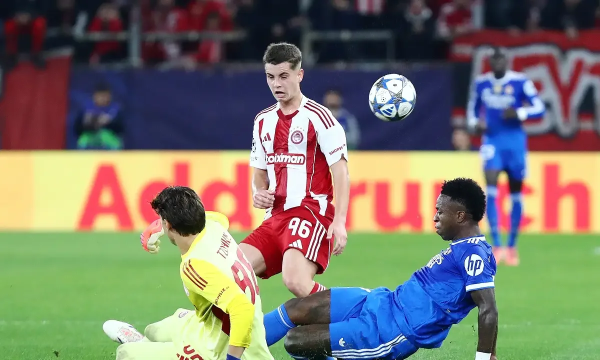 podosfairo, olympiacos, tzolakis, mouzakitis
