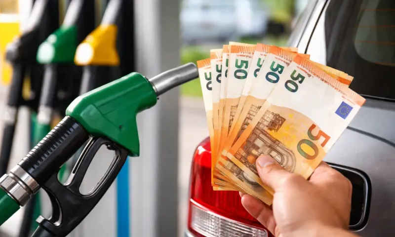 Fuel Pass 2026: Ποιοι το παίρνουν και τι είναι η νέα Ψηφιακή Κάρτα Καυσίμων