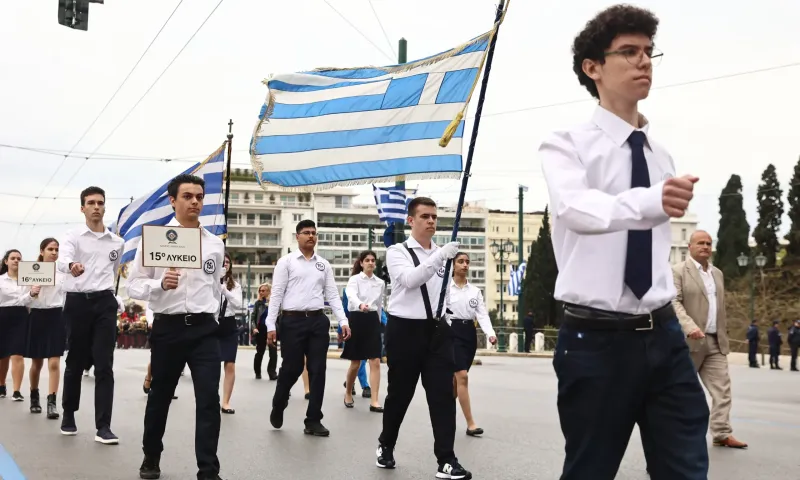 25η Μαρτίου: Πώς θα κινηθούν μετρό και τραμ στις παρελάσεις
