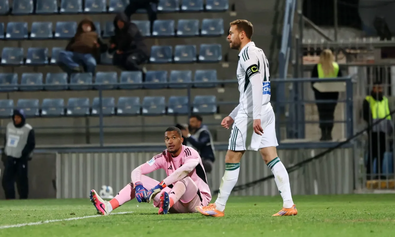 paok panathinaikos playoffs super league rafa beniteth