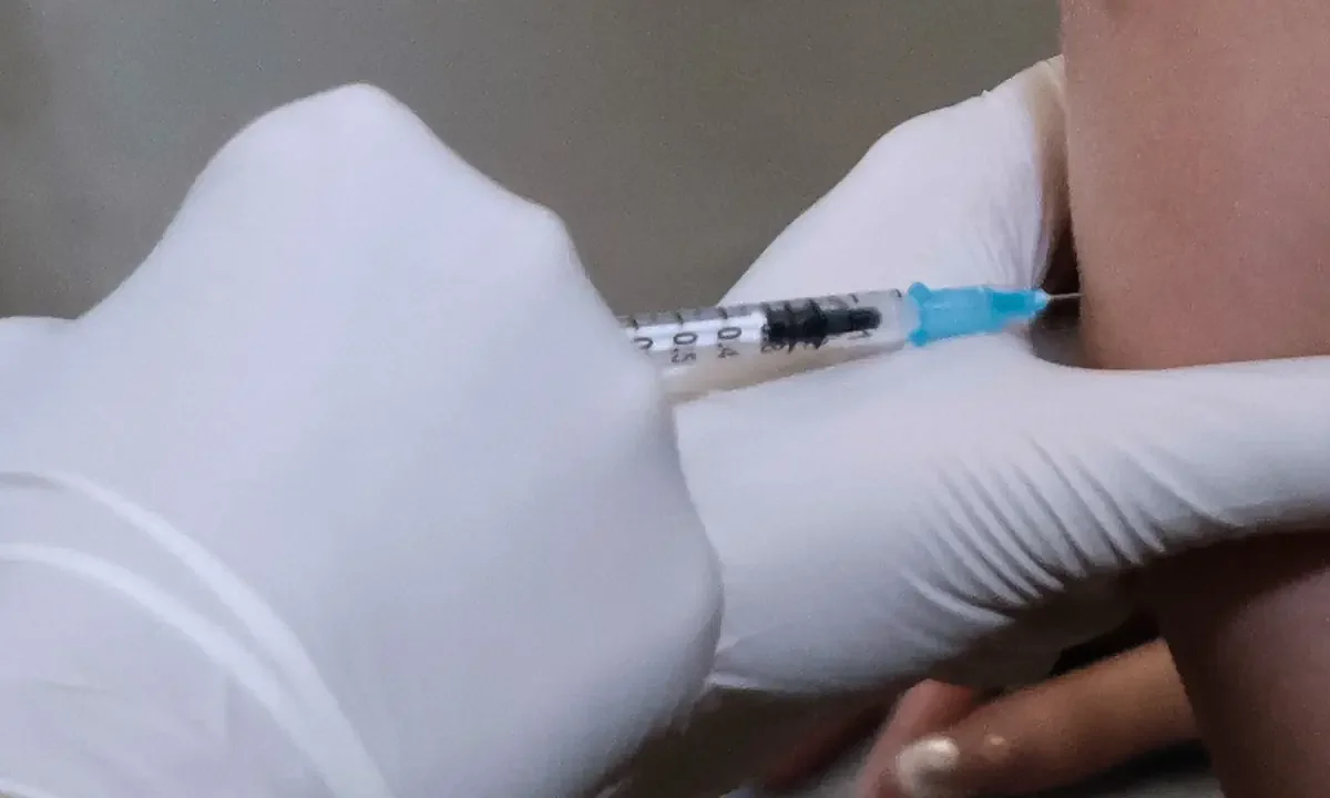 Neooncovac και πρώτη χορήγηση mRNA θεραπείας για μελάνωμα στη Ρωσία