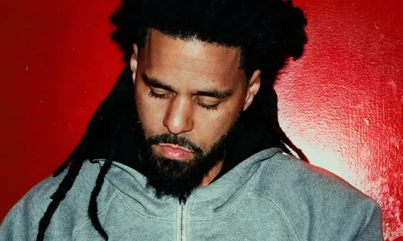 Ο J Cole πάει στην Κίνα για να παίξει μπάσκετ με τους Nanjing Monkey Kings