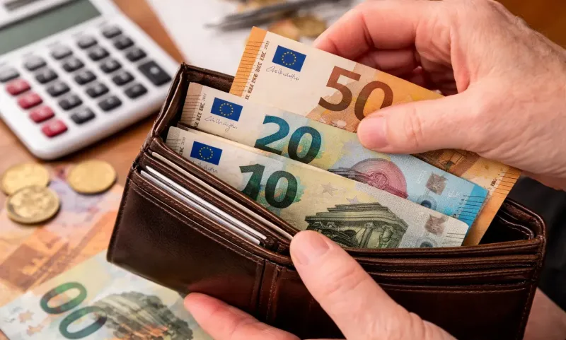 Πληρωμές e-ΕΦΚΑ και ΔΥΠΑ: Ποιοι πληρώνονται την Μεγάλη εβδομάδα
