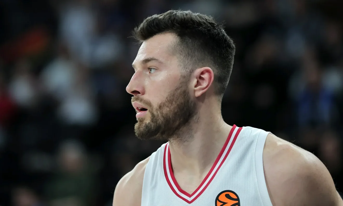 alek piters euroleague olimpiakos armani milano
