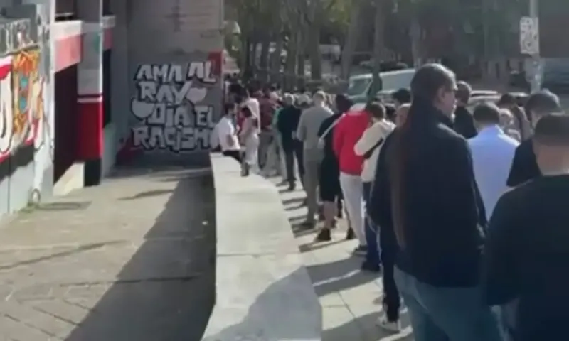Χαμός στη Ράγιο Βαγιεκάνο για ένα εισιτήριο με την ΑΕΚ