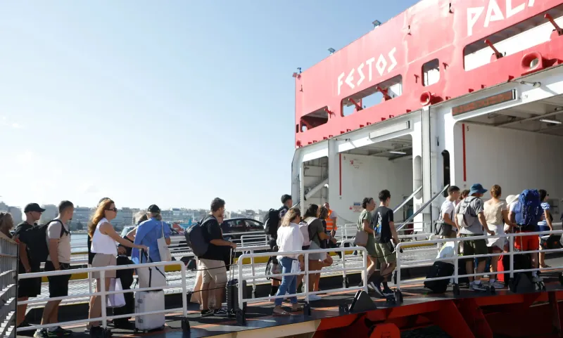 Μεγάλη πτώση στα λιμάνια της Αττικής στην πασχαλινή έξοδο του 2026