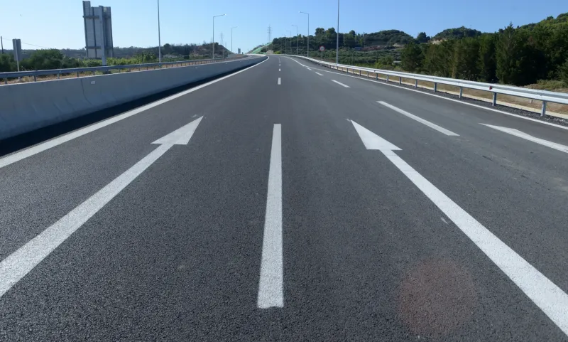 Πώς πρέπει να οδηγούμε στην Εθνική Οδό για να κάψουμε λιγότερη βενζίνη