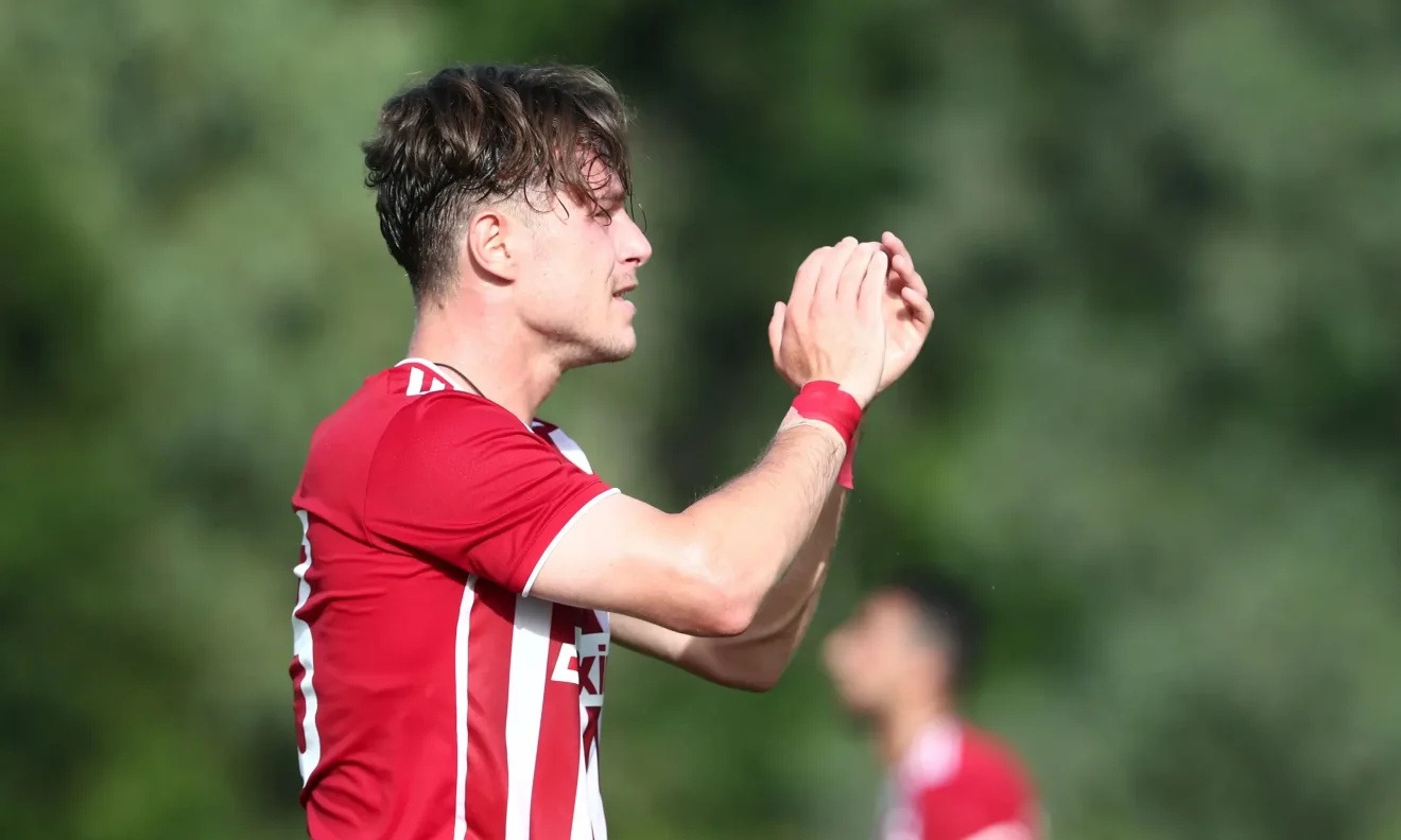 olimpiakos iraklis leonardo koutris super league