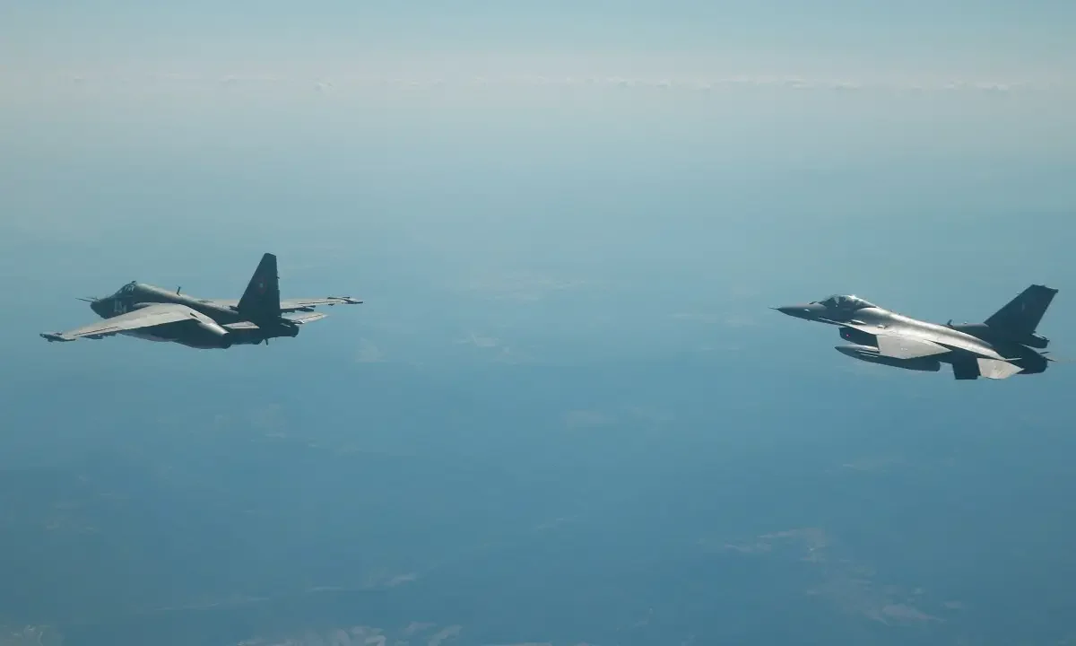 F16 Viper