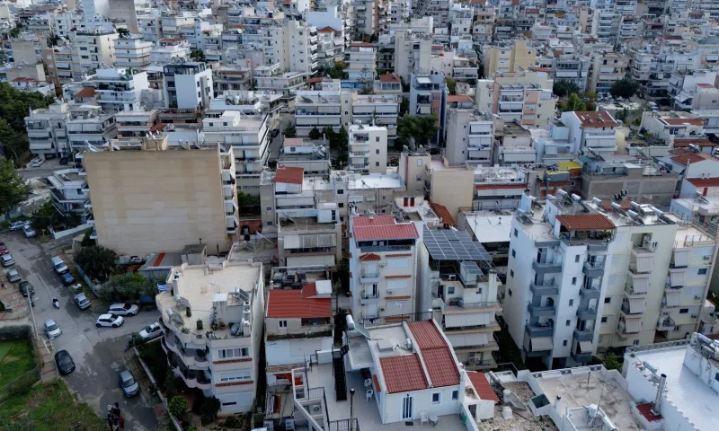 Έρχεται προστασία της πρώτης κατοικίας μέσω εξωδικαστικού: Διαχωρισμός του ακινήτου από τα χρέη
