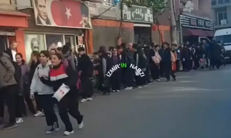 Τουρκία :Ουρές στα σχολεία, ελέγχουν τους μαθητές έναν έναν μετά τις επιθέσεις (video)