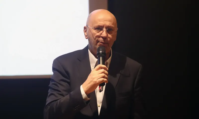 Έκατσε και τους μίλησε έξω από τα δόντια ο Μονεμβασιώτης