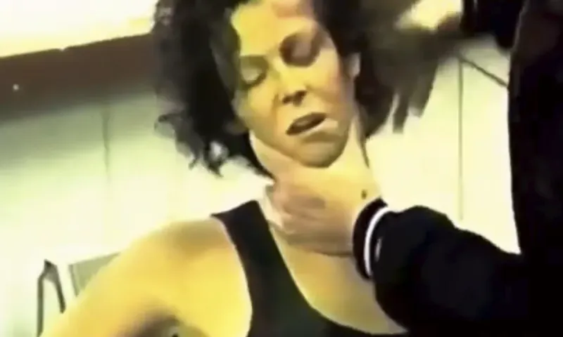 Δείτε την κούκλα που είναι ίδια με τη Sigourney Weaver και μοιάζει με ζωντανός άνθρωπος (video)