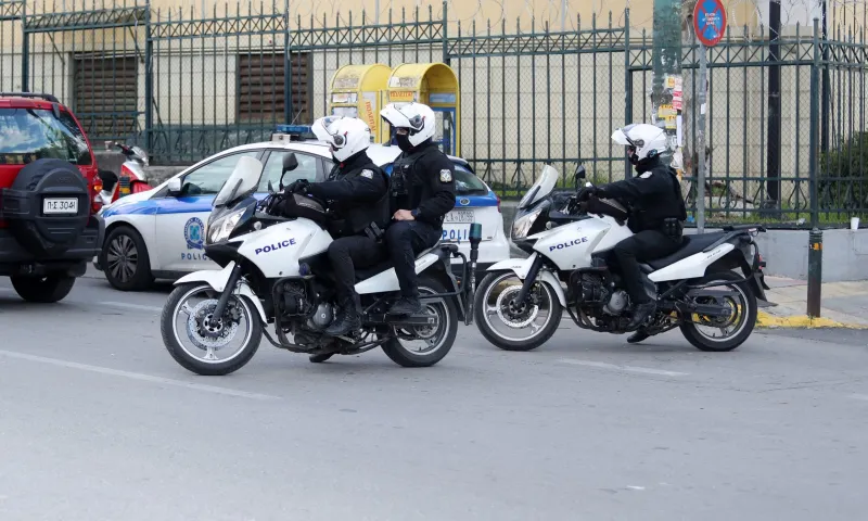 Ζάκυνθος: Σύλληψη 33χρονου ημεδαπού μετά από επίθεση στην σύντροφο του και σε αστυνομικούς