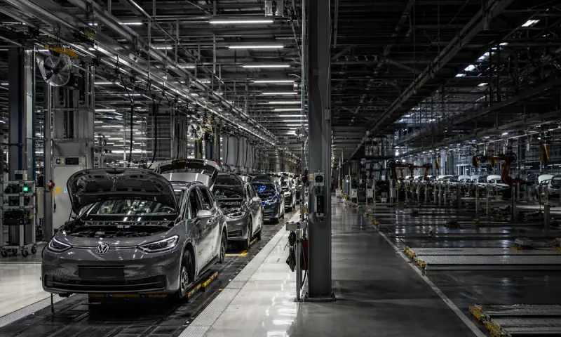 Η Volkswagen ετοιμάζει μεγάλο ψαλίδι στην παραγωγή και πάει από τα 12 στα 9 εκατ αυτοκίνητα τον χρόνο