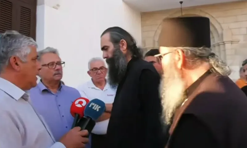 Στην Αστυνομία κατέληξε επεισόδιο με τον τέως Μητροπολίτη Τυχικό μέσα σε ναό της Πάφου