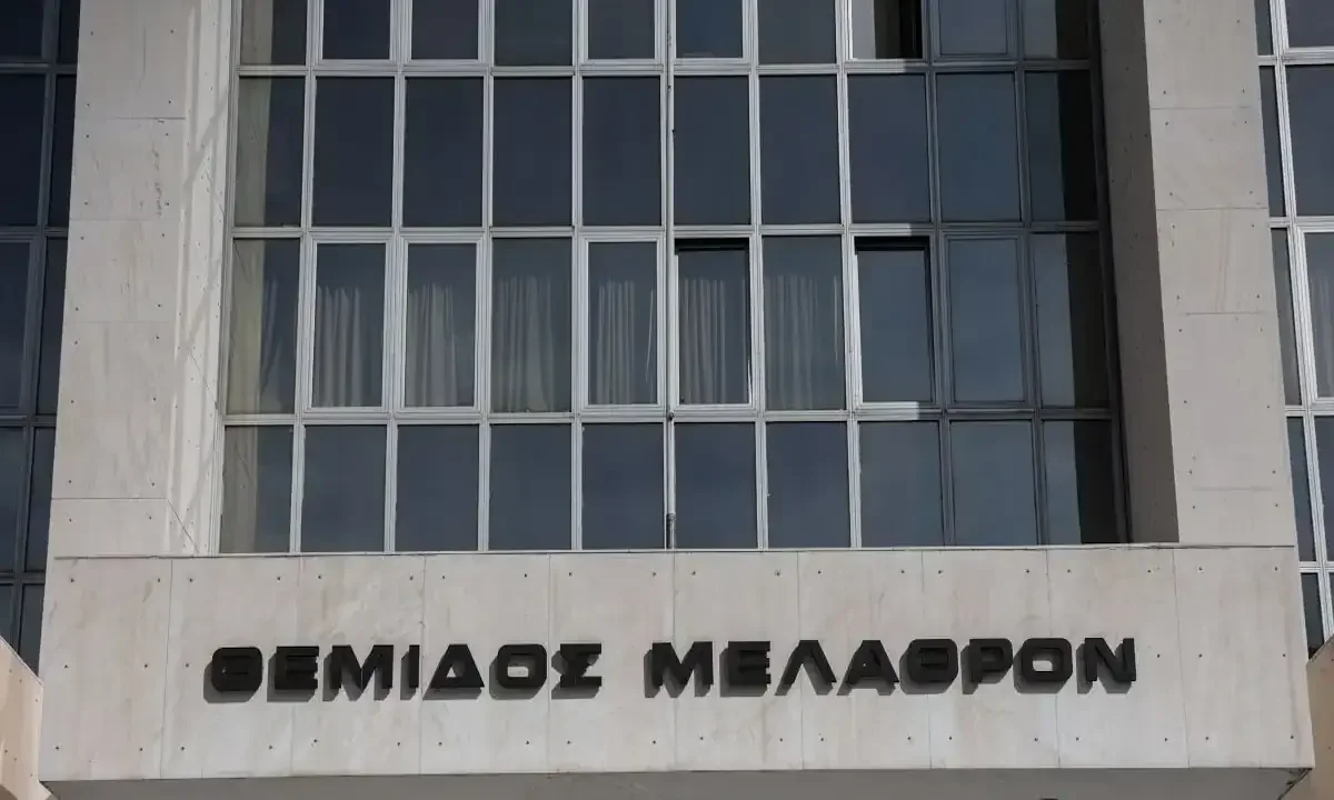 Υποκλοπές: Προσπερνώντας την πρόσφατη δικαστική απόφαση, ο Εισαγγελέας δεν... βλέπει «ουσιώδη στοιχεία» και δεν ανασύρει την υπόθεση!