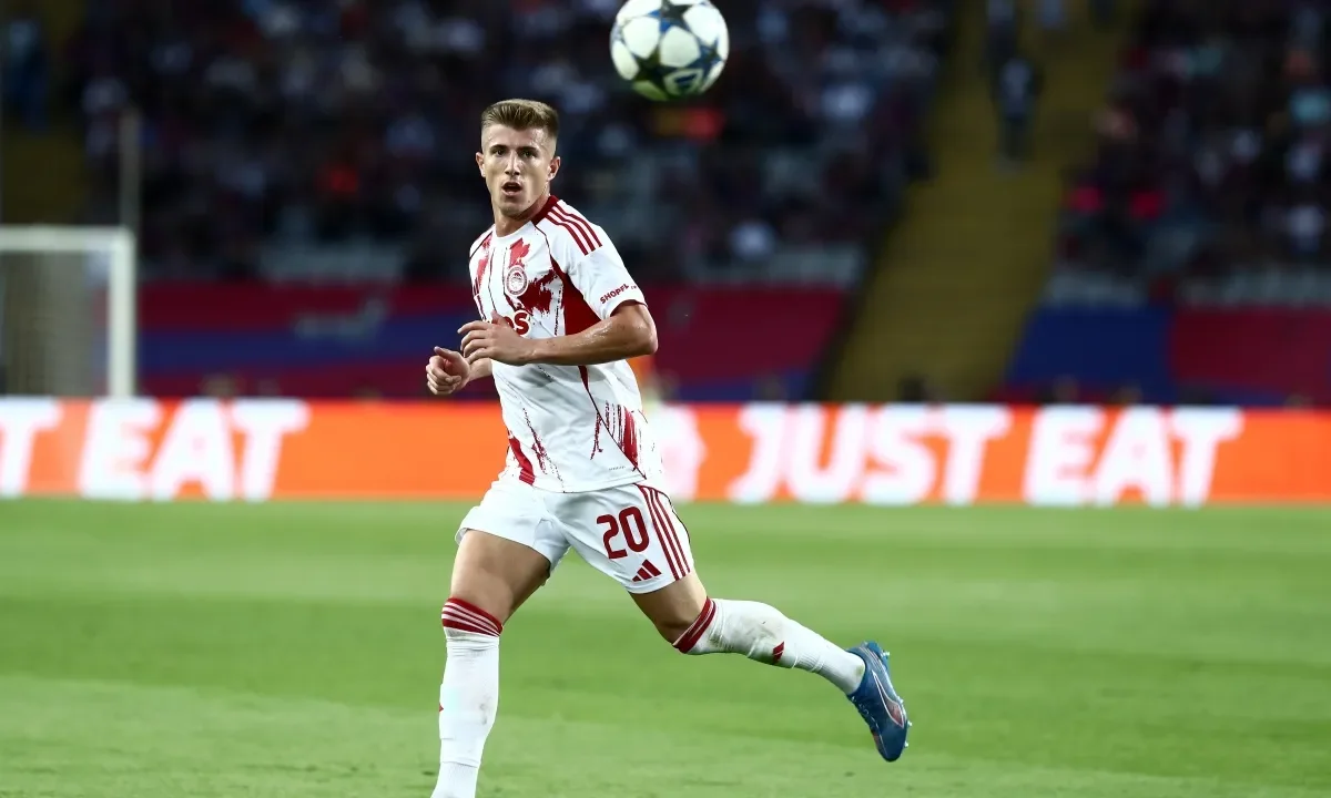 Costinia, olympiacos, sunderland