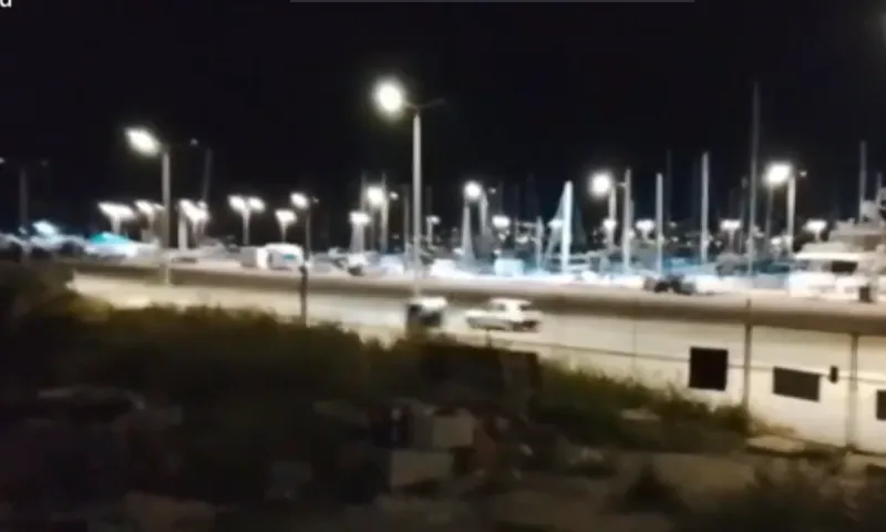 Παράνομες κόντρες δίπλα στη μαρίνα της Σαλαμίνας