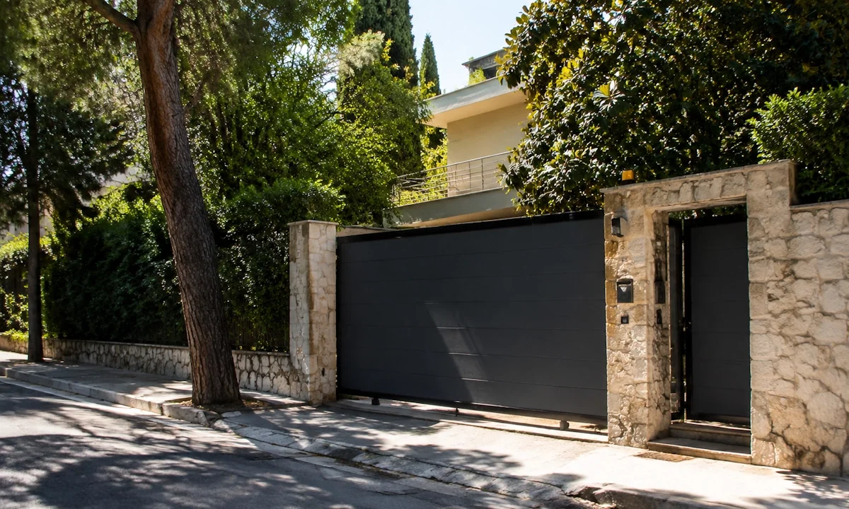 ληστεία Κηφισιά 77χρονος