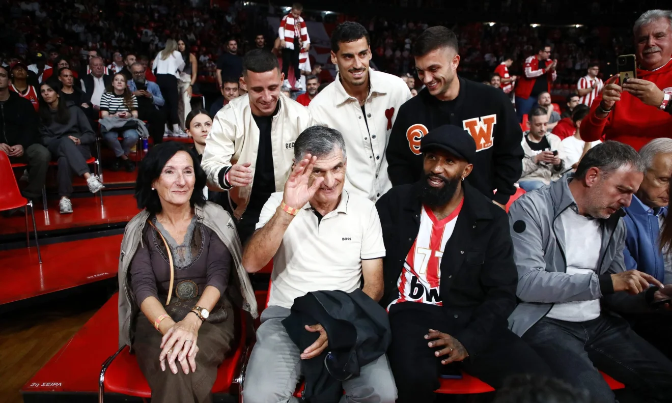 ntaniel podence xose louis mentilimpar olimpiakos podosfairo paok