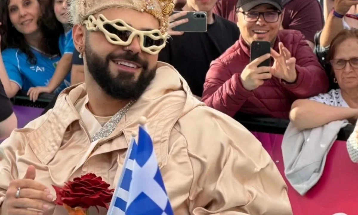 Ο Ακύλας στην τελετή έναρξης της Eurovision στη Βιέννη