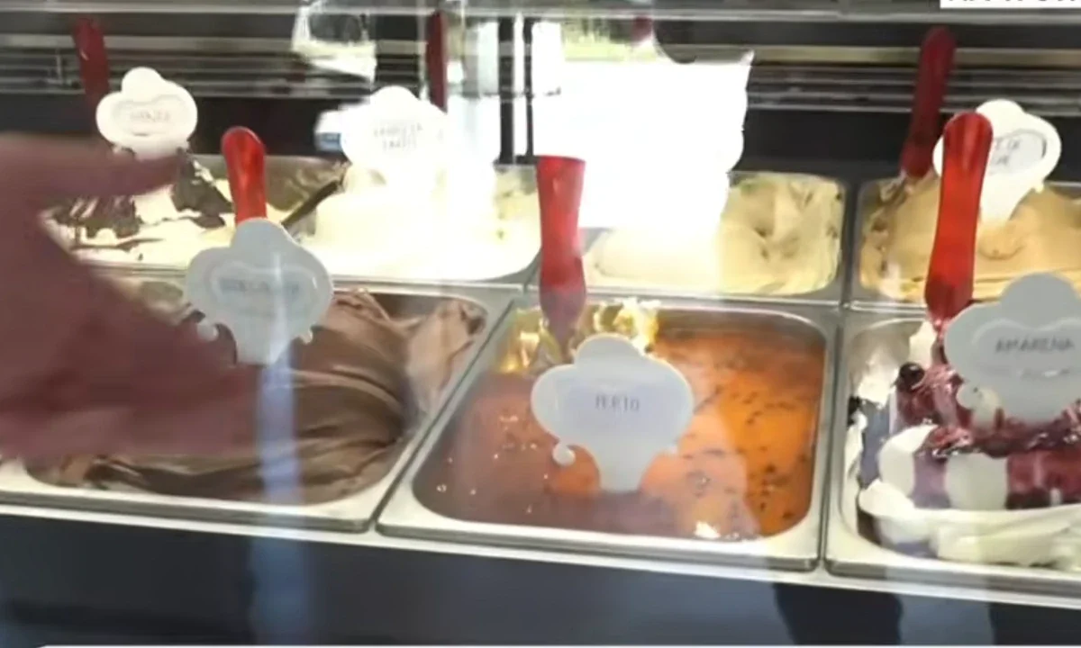 Παγωτό Ferto με λευκή σοκολάτα και passion fruit εμπνευσμένο από τον Akylas