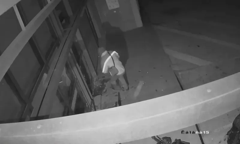 Βίντεο ντοκουμέντο από τη δράση των οκτώ ληστών με Καλάσνικοφ και χτυπήματα σε τράπεζες