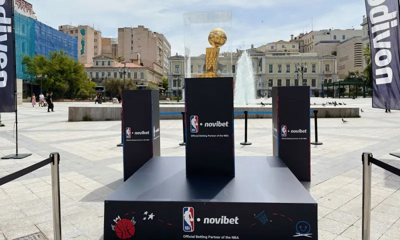 Το “3on3 Road to Glory” της Novibet φέρνει τη μαγεία του NBA με το Larry O’Brien Trophy σε Αθήνα, Πειραιά και Θεσσαλονίκη