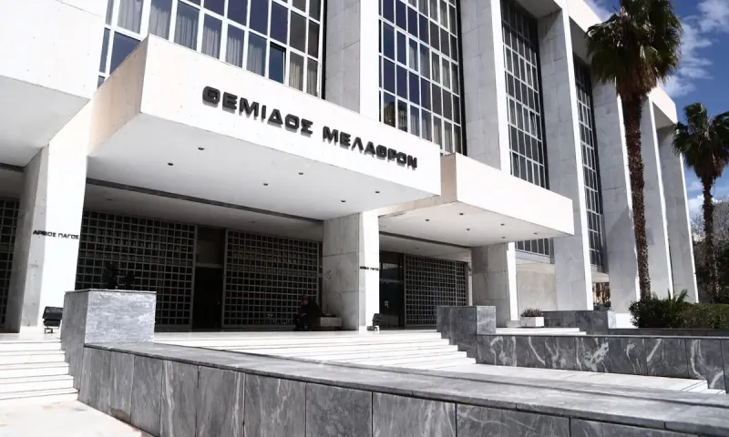 Τέμπη: «Εγώ αν χτυπήσω με το αμάξι κάποιον, θα μπω φυλακή – Ο Καραμανλής είναι σπίτι του» - Συγγενείς θυμάτων πήγαν στον Άρειο Πάγο